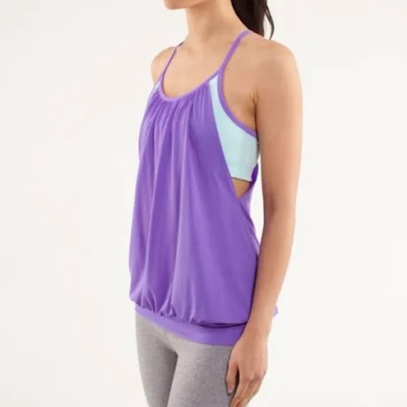 Purple Lululemon tank built in bra size 4 - Picture 1 of 4